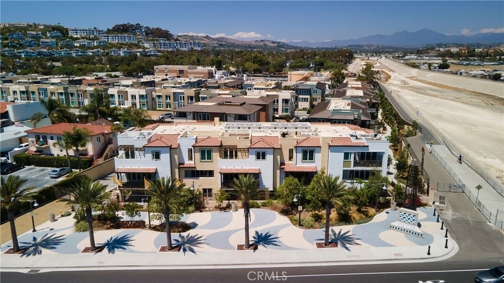 1523 Doheny - Photo 0