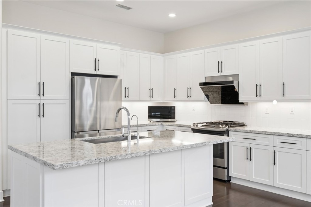 243 Cultivate - Photo 2