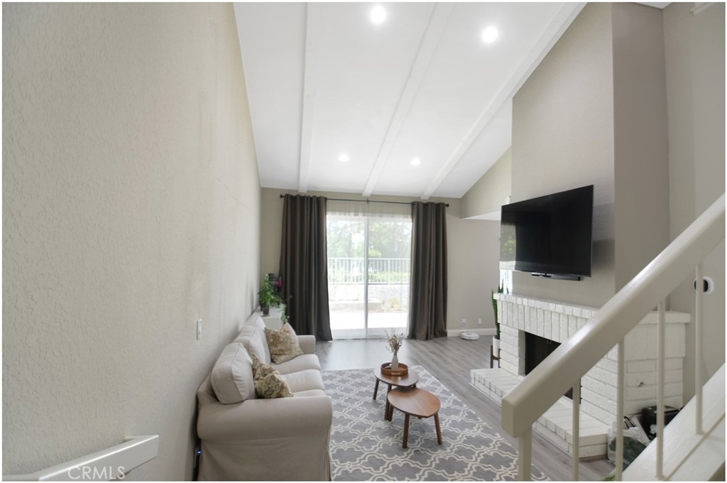 902 Creekside - Photo 2