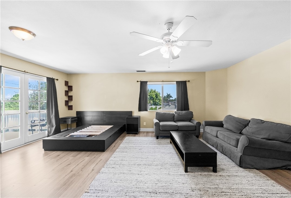 542 N Waverly Street - Photo 46