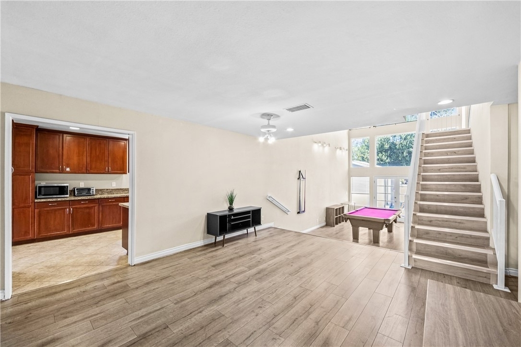 542 N Waverly Street - Photo 7