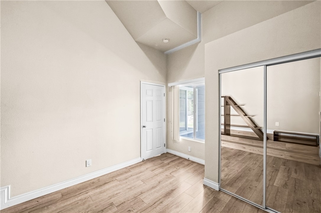 542 N Waverly Street - Photo 34