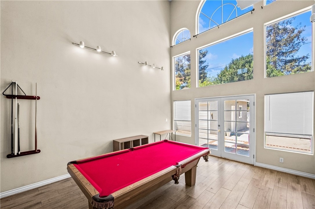 542 N Waverly Street - Photo 11