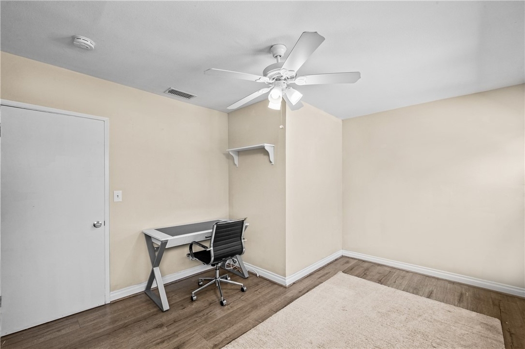 542 N Waverly Street - Photo 26