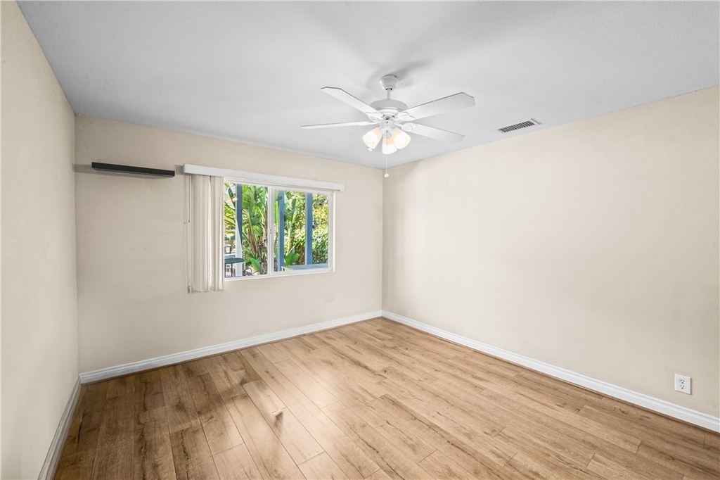 542 N Waverly Street - Photo 30
