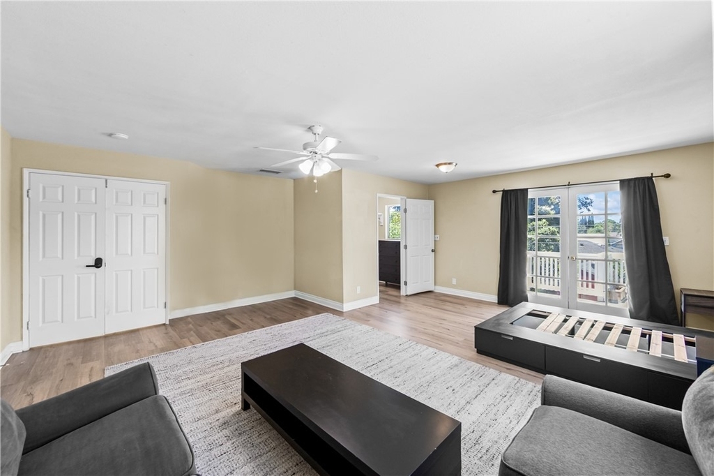 542 N Waverly Street - Photo 50