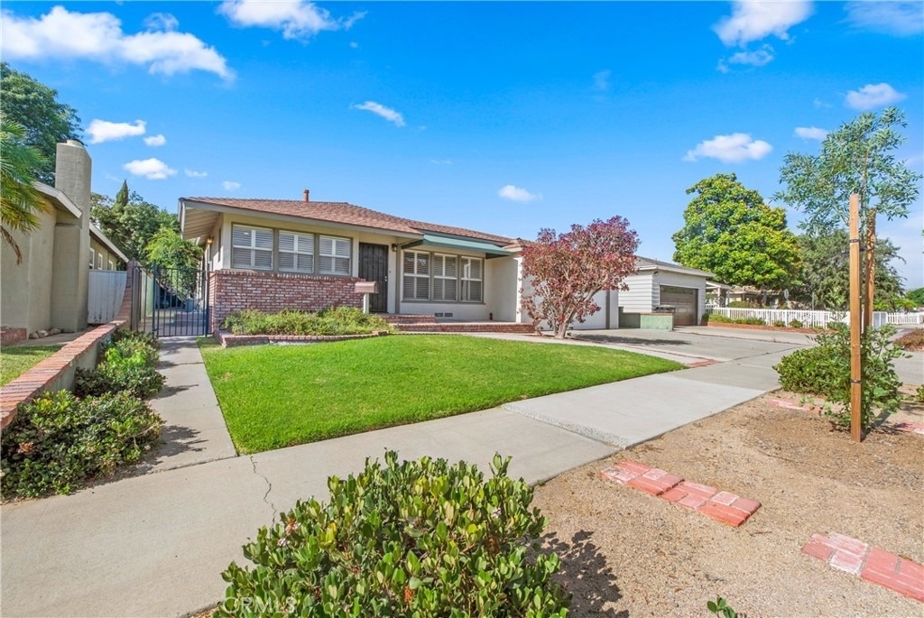 1231 E Mayfair Avenue - Photo 1