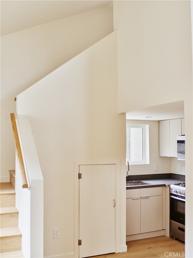 3743 Locke Avenue - Photo 5