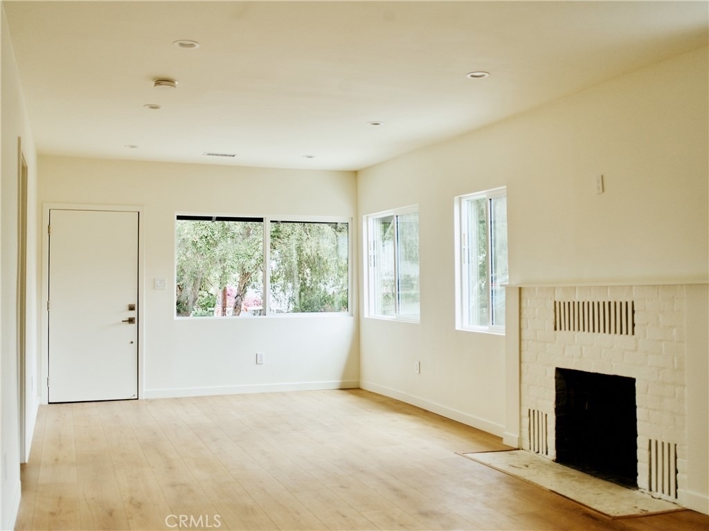 3743 Locke Avenue - Photo 3