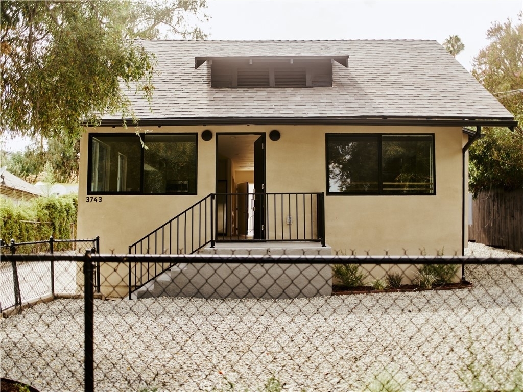 3743 Locke Avenue - Photo 1