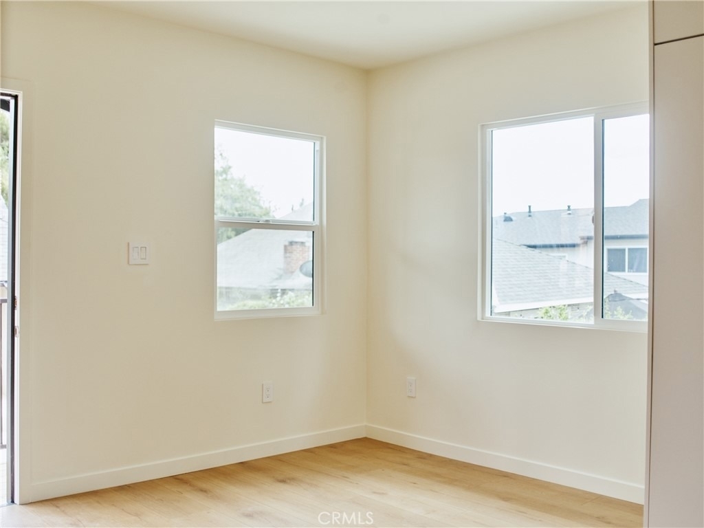 3741 Locke Avenue - Photo 9