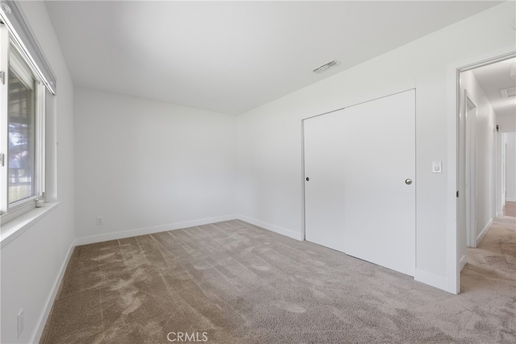 151 E Hilton Ave - Photo 25