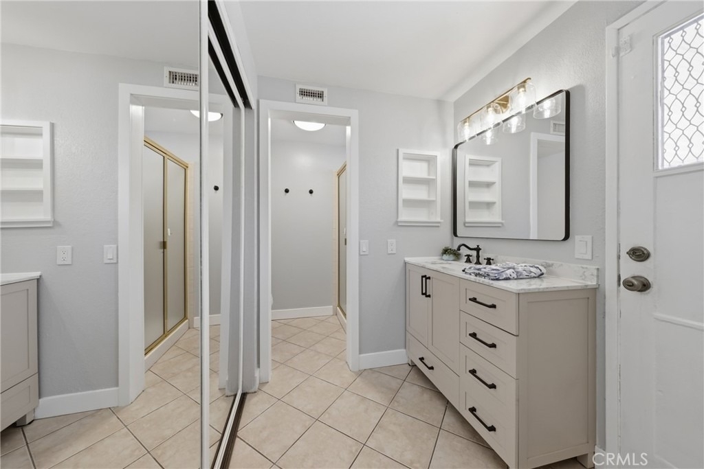 151 E Hilton Ave - Photo 29
