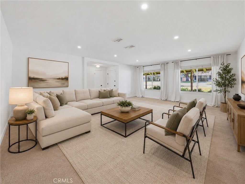 151 E Hilton Ave - Photo 15