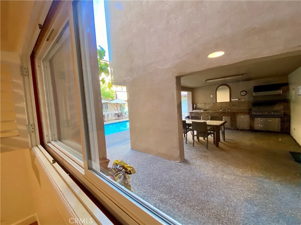 310 N Jackson Street - Photo 16