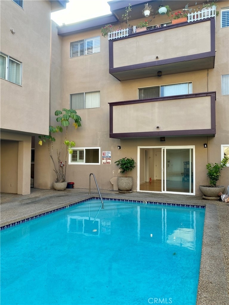 310 N Jackson Street - Photo 18