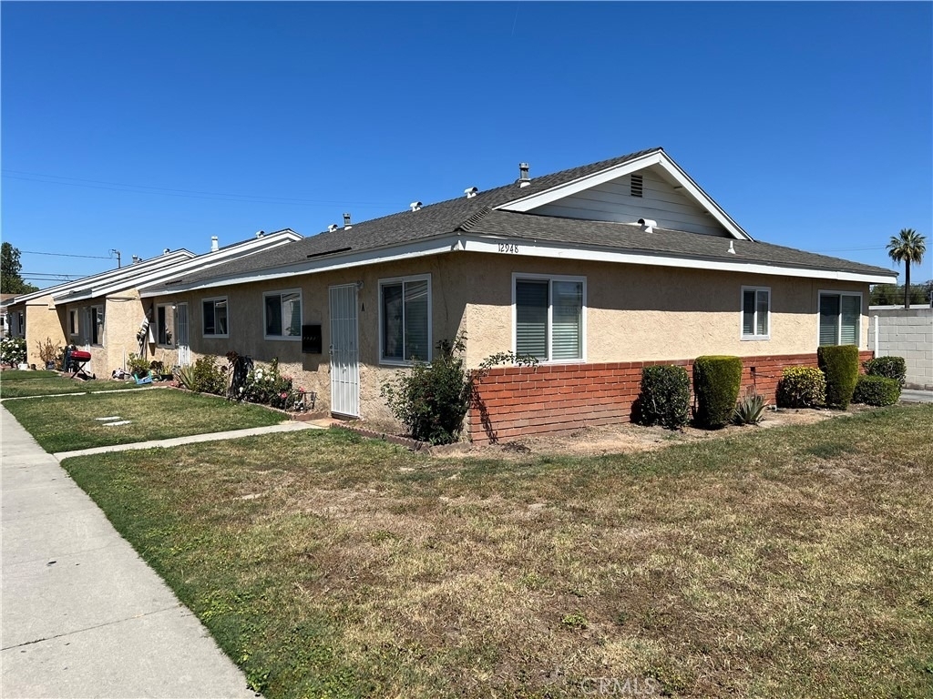 12948 Yorba Avenue - Photo 15