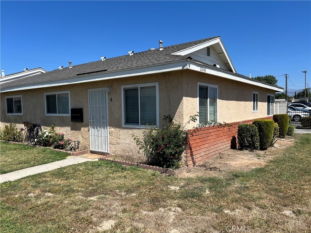 12948 Yorba Avenue - Photo 14