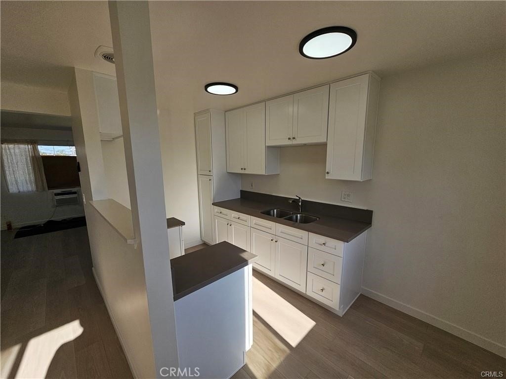 554 E Hurst - Photo 0
