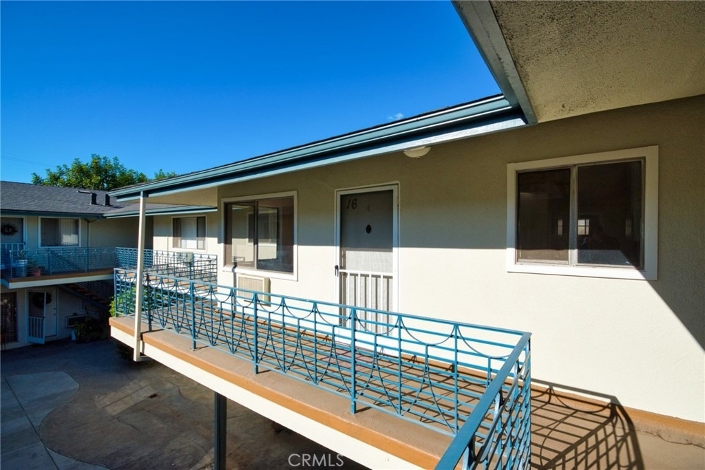 1024 Atlantic - Photo 3