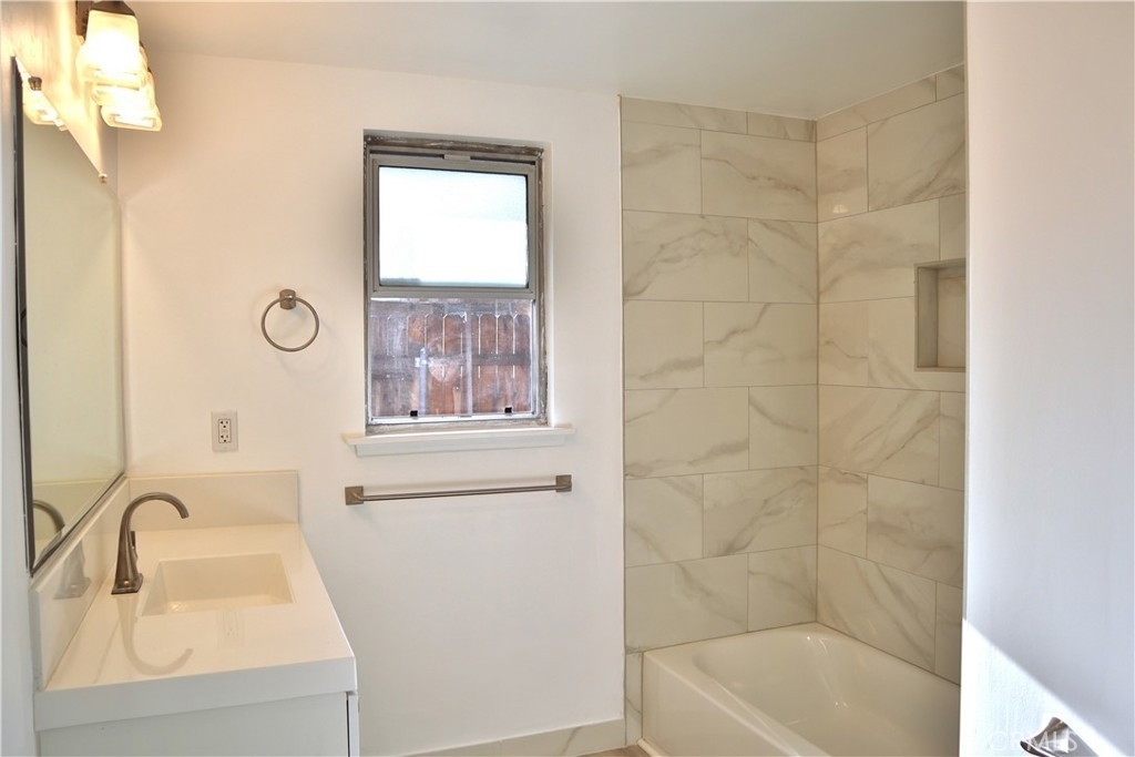 809 Fairview Avenue - Photo 10