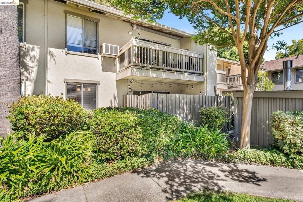 2562 Walnut Blvd. - Photo 29