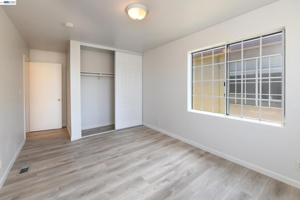 2716 Adeline St - Photo 12