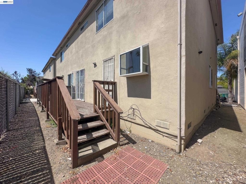 2716 Adeline St - Photo 19