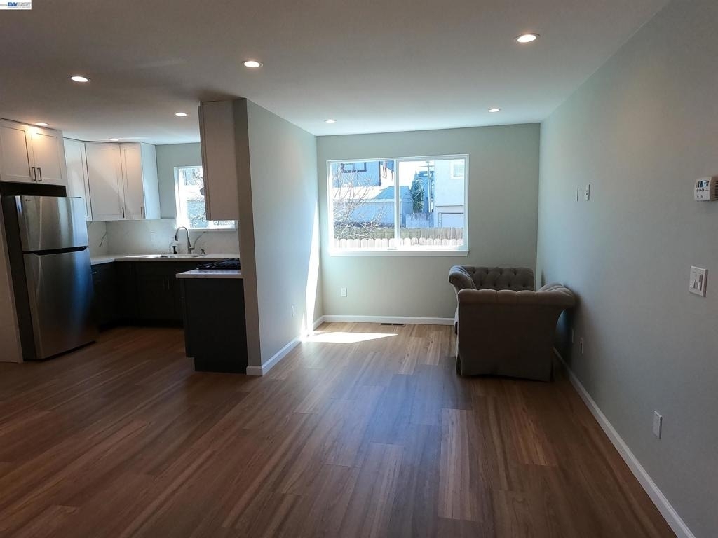 720 Foothill Blvd - Photo 4