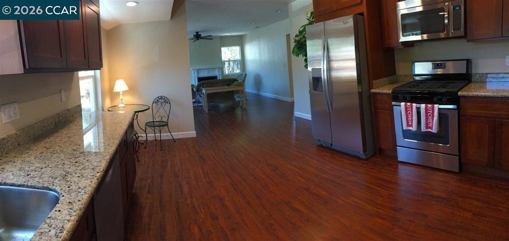1448 Rosal Ln Front House - Photo 3