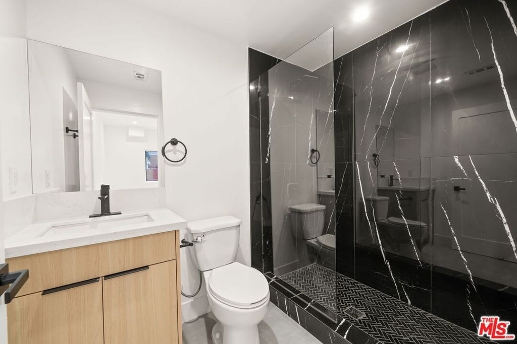 913 N Hobart Boulevard - Photo 16