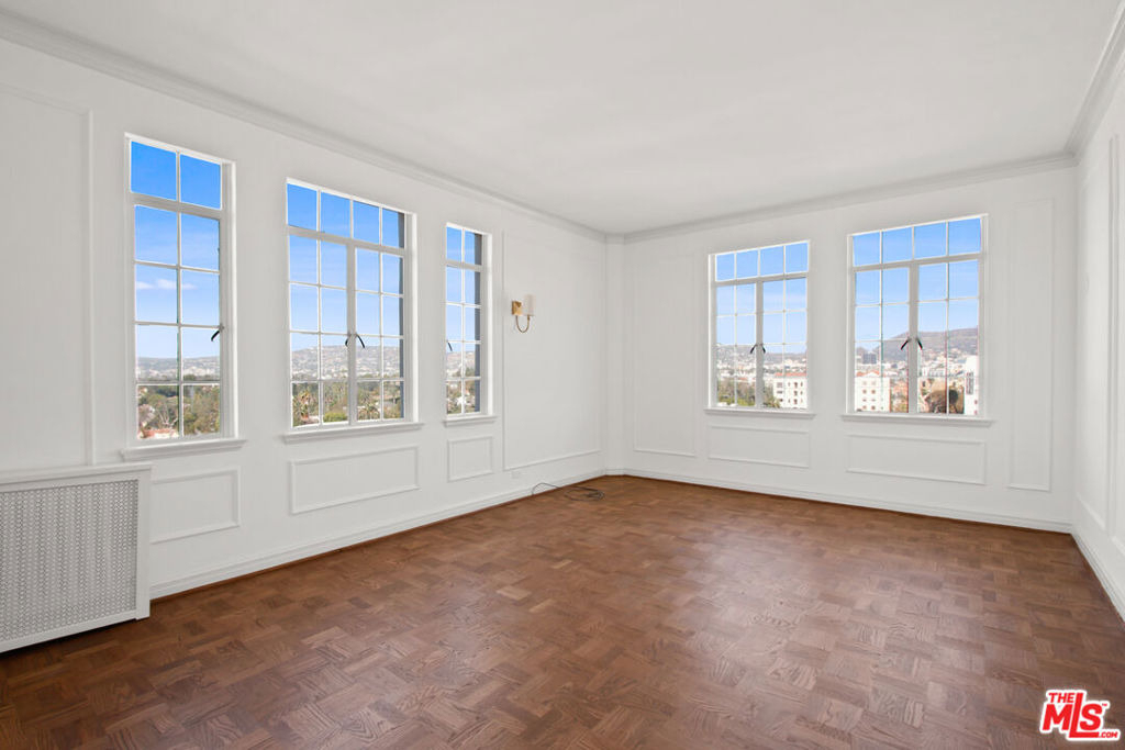 450 N Rossmore Avenue - Photo 13