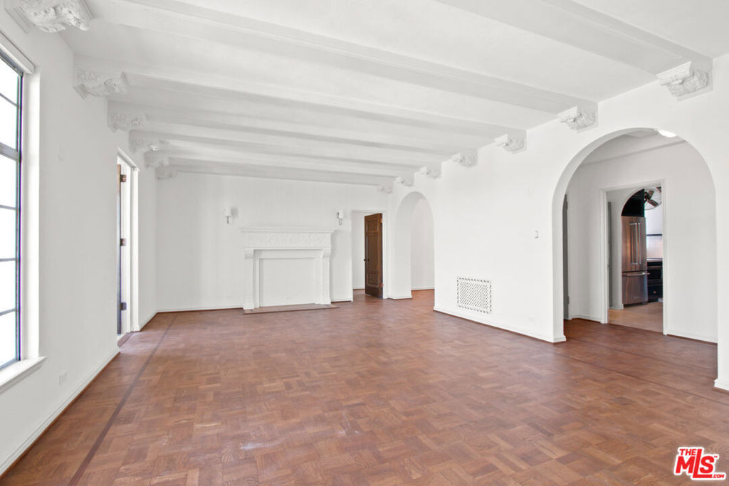 450 N Rossmore Avenue - Photo 9