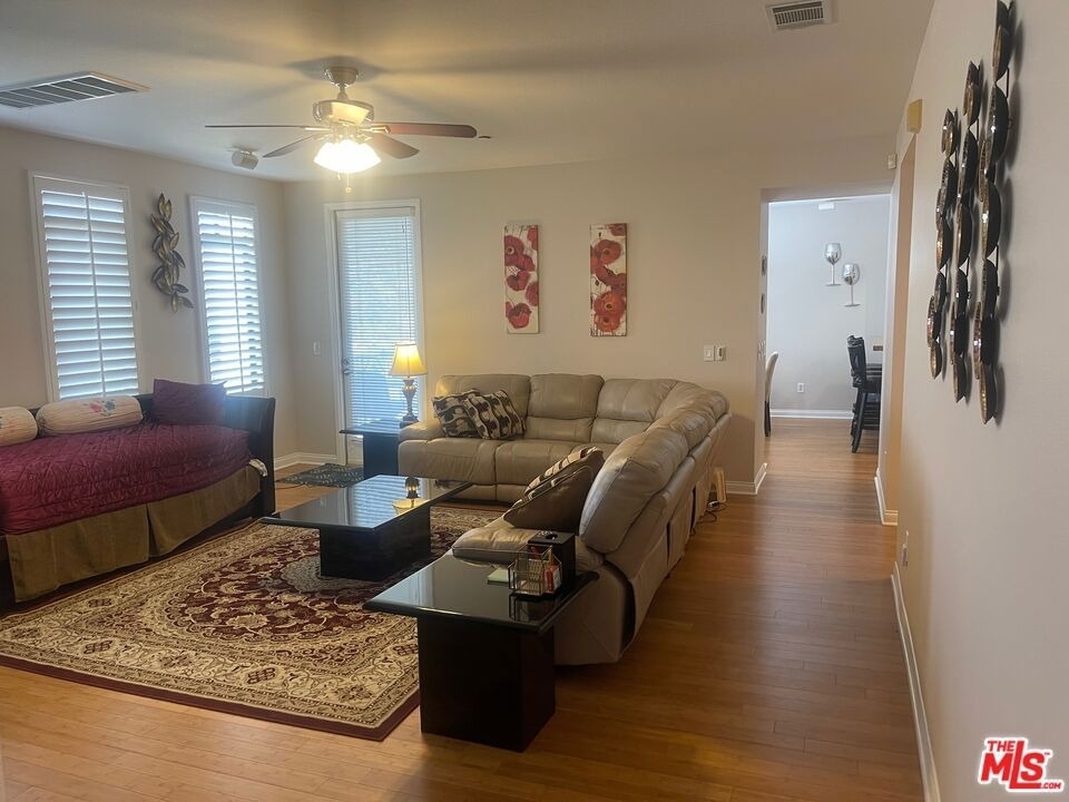 5625 Crescent Parkway - Photo 5