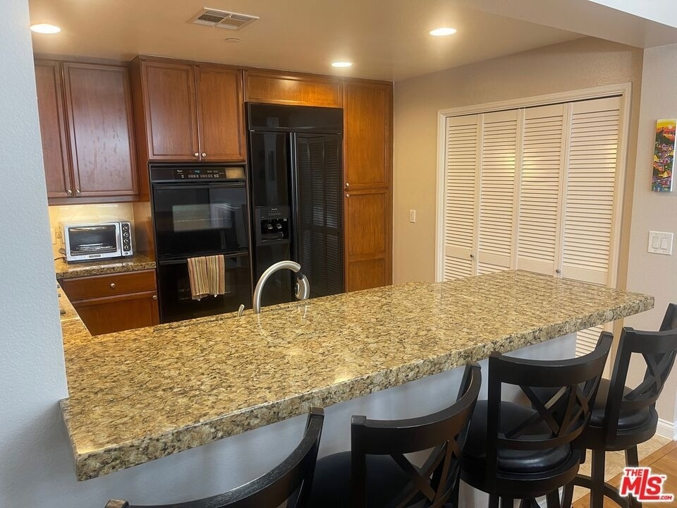 5625 Crescent Parkway - Photo 8