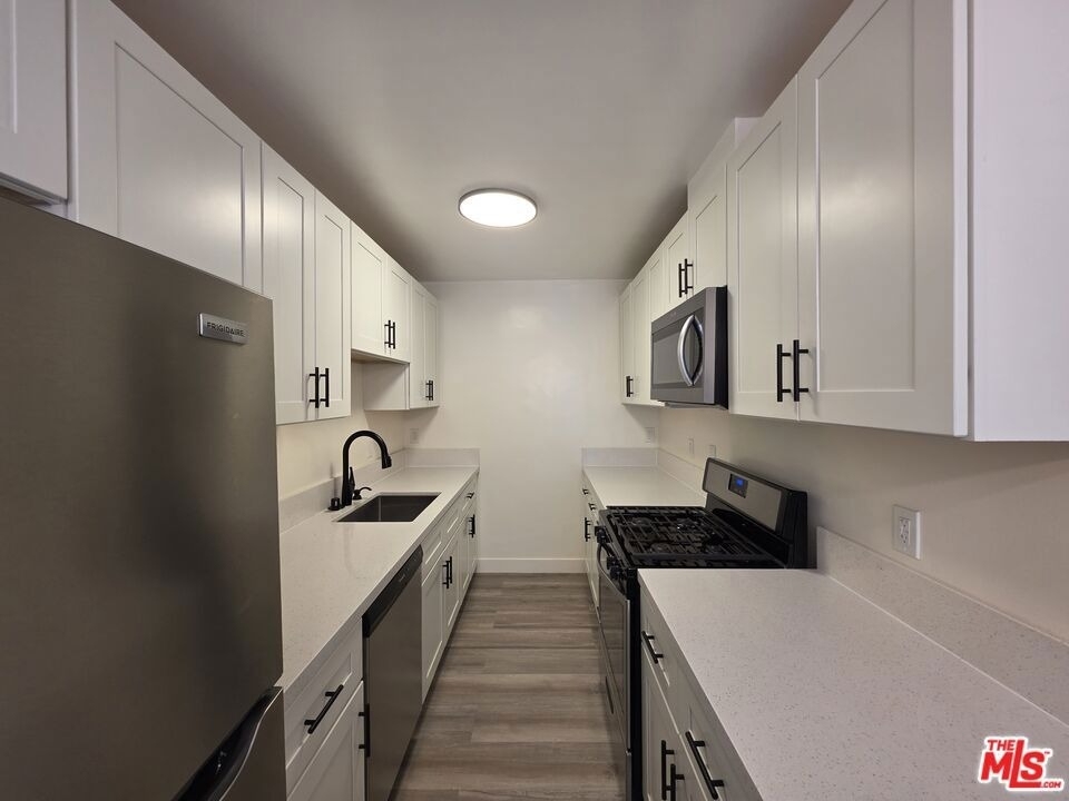3707 S Canfield Avenue - Photo 40
