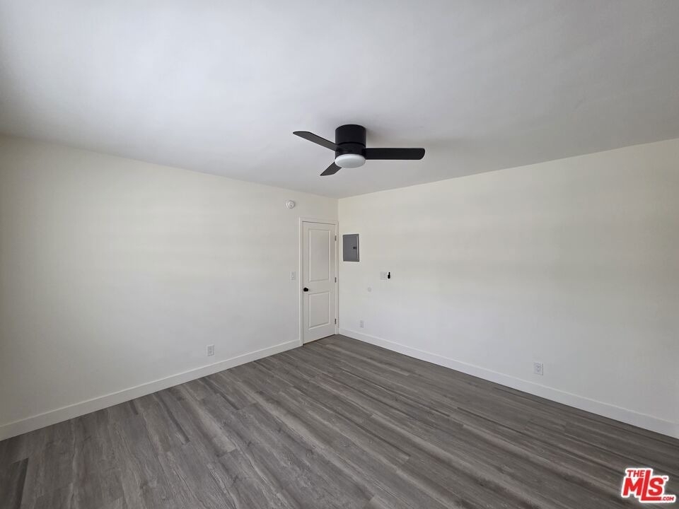 3707 S Canfield Avenue - Photo 43