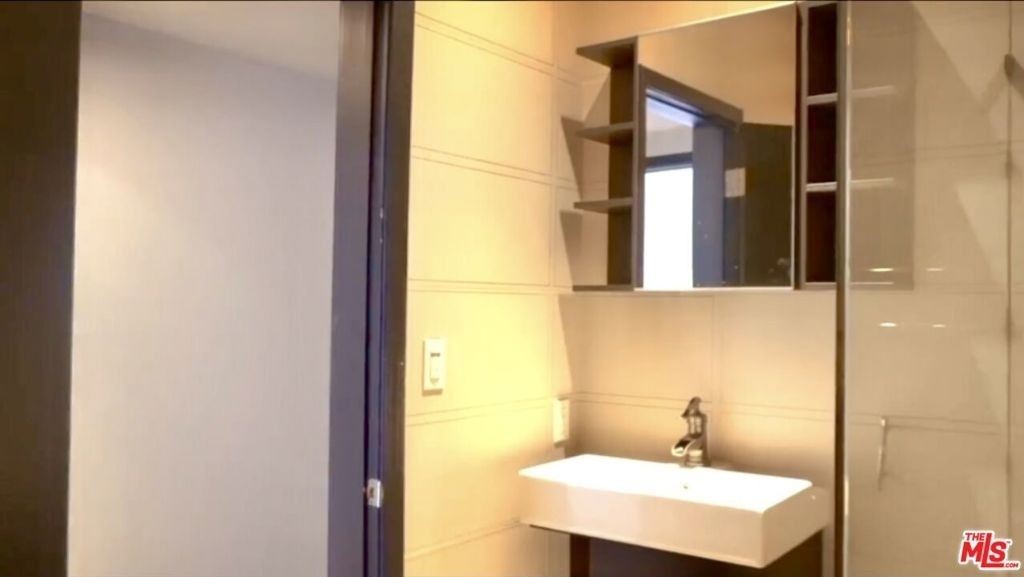 825 S Le Doux Road - Photo 14