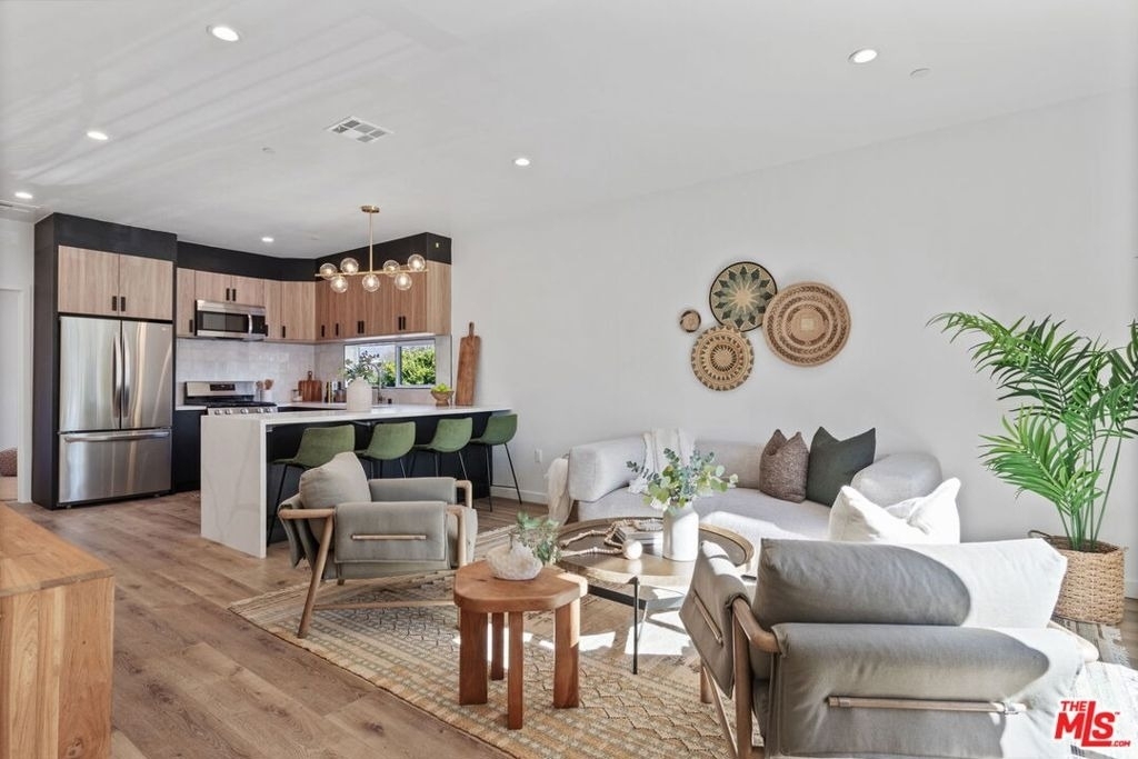 10825 Hartsook Street - Photo 1