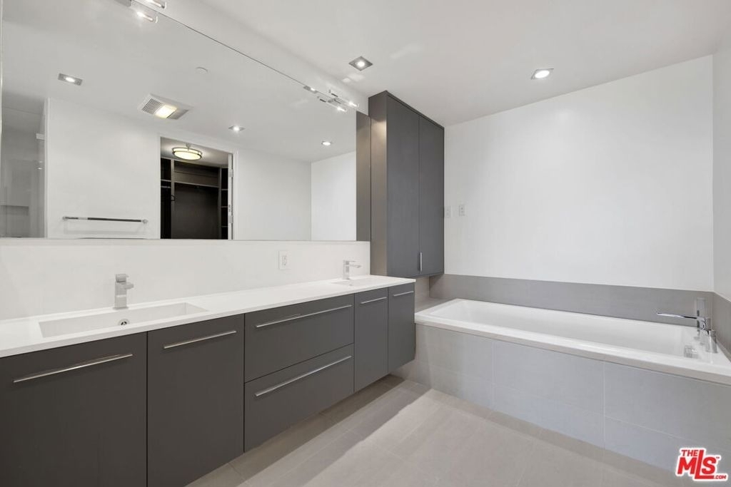 432 N Oakhurst Drive - Photo 10