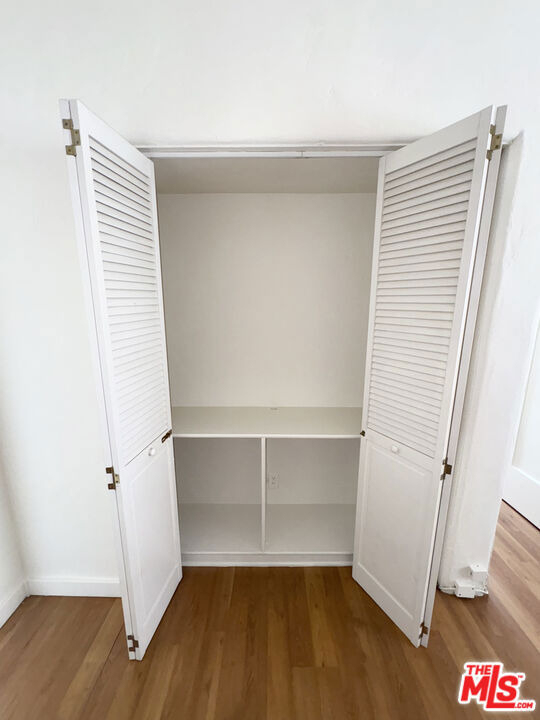 439 N Van Ness Avenue - Photo 6