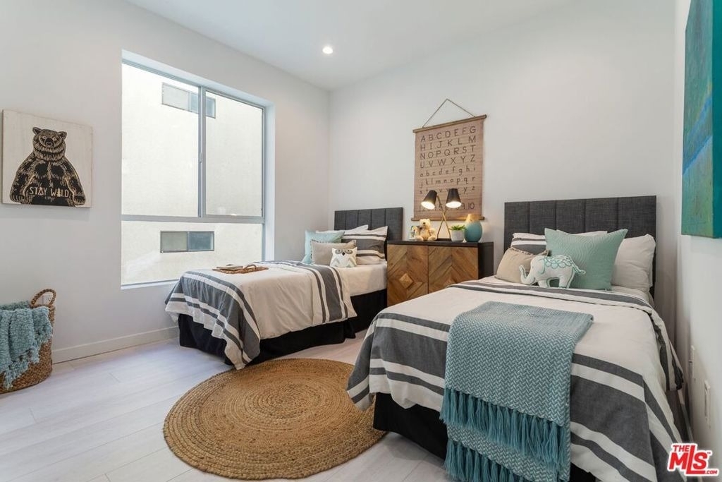 1827 Midvale Avenue - Photo 14