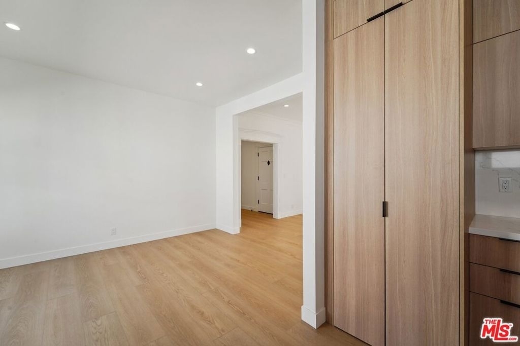 9116 W 3rd Street - Photo 11