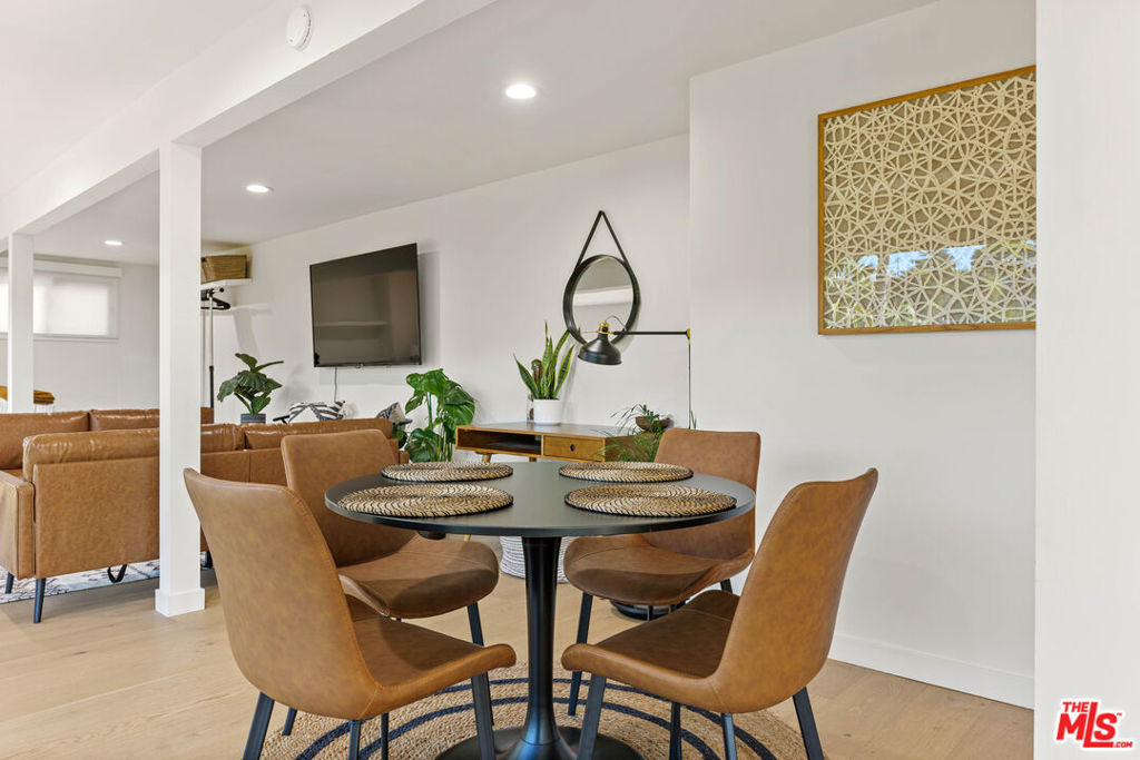 3775 Aloha Street - Photo 8