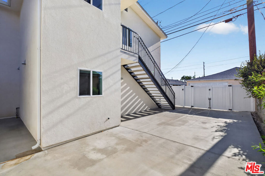 1809 N Avon Street - Photo 3