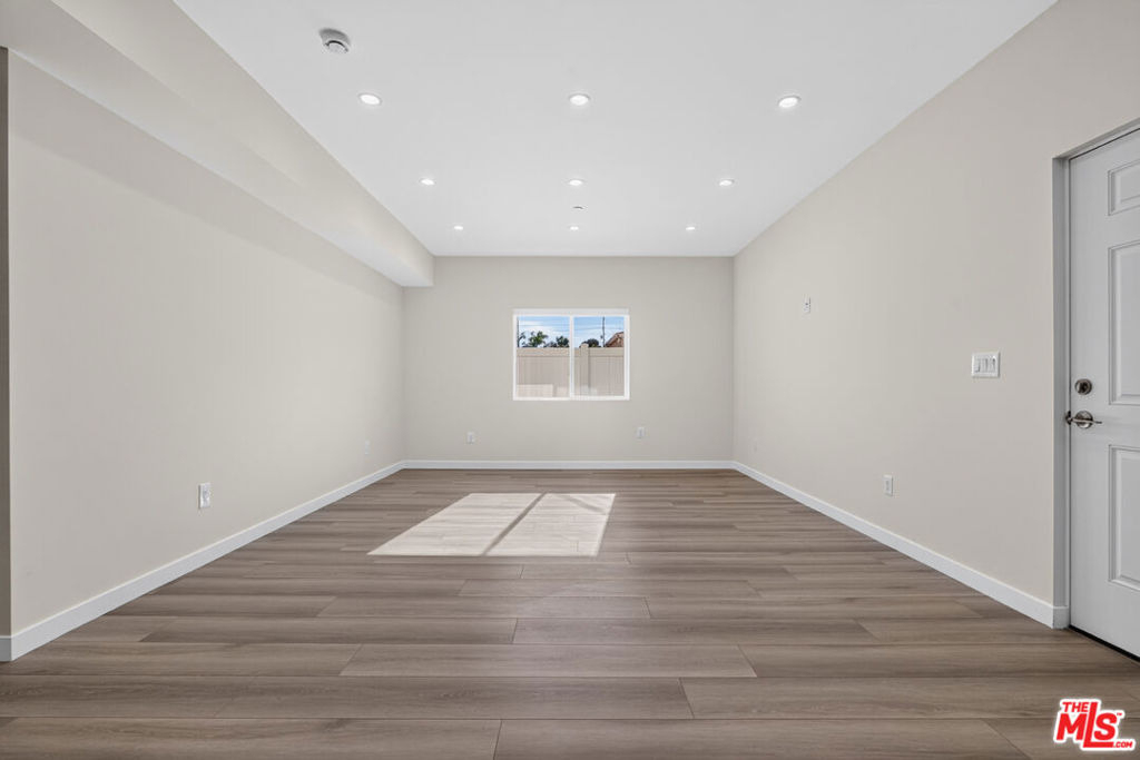 1809 N Avon Street - Photo 7