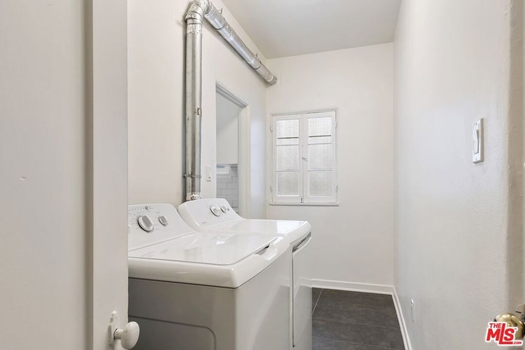 1142 S Clark Drive - Photo 15