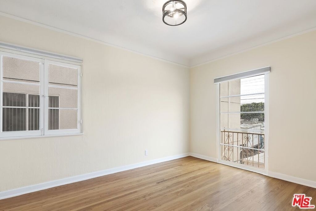 1142 S Clark Drive - Photo 12