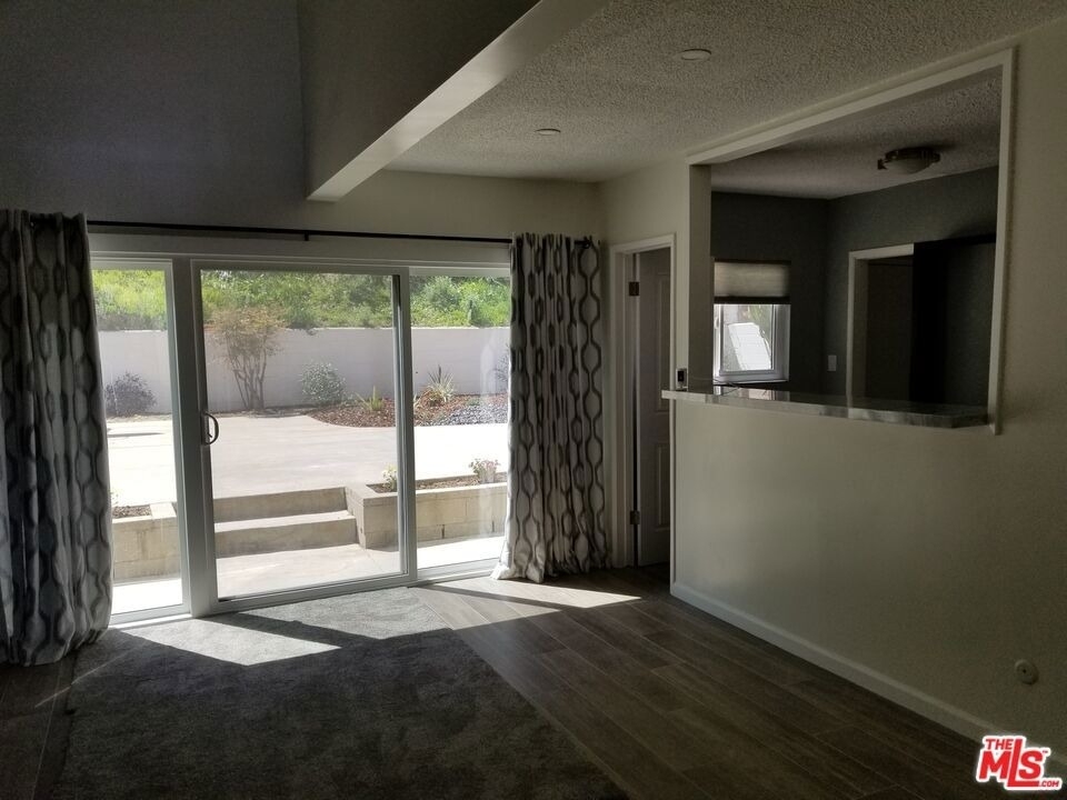 5652 Glenford Street - Photo 22