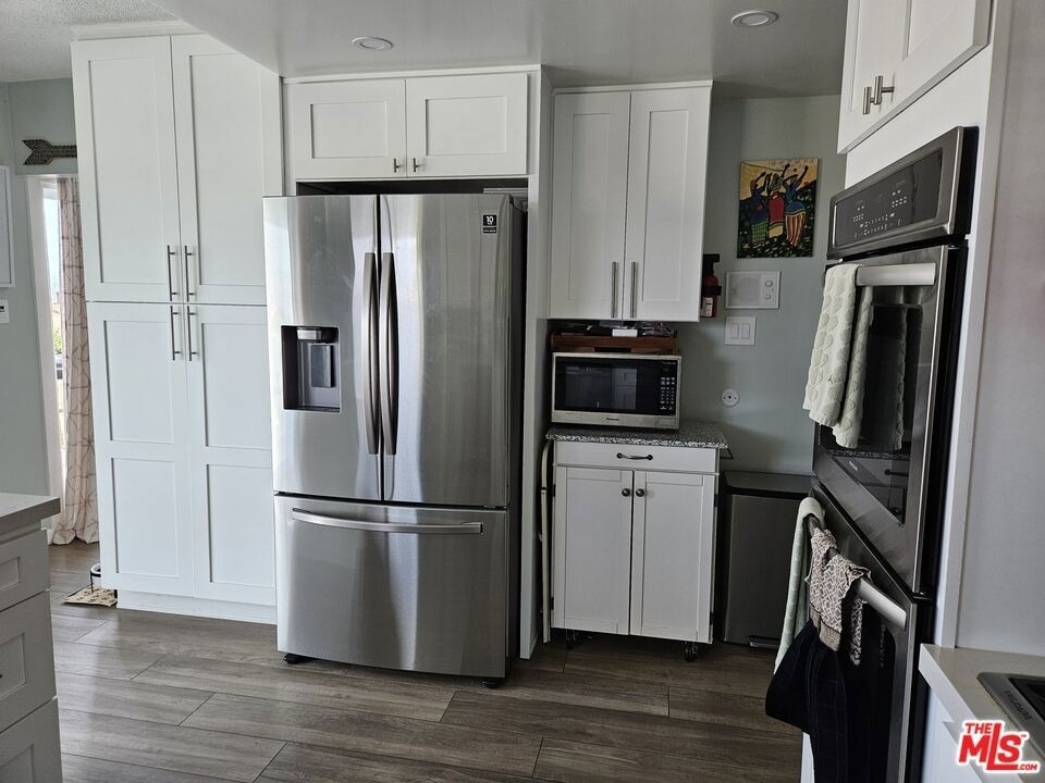 5652 Glenford Street - Photo 8